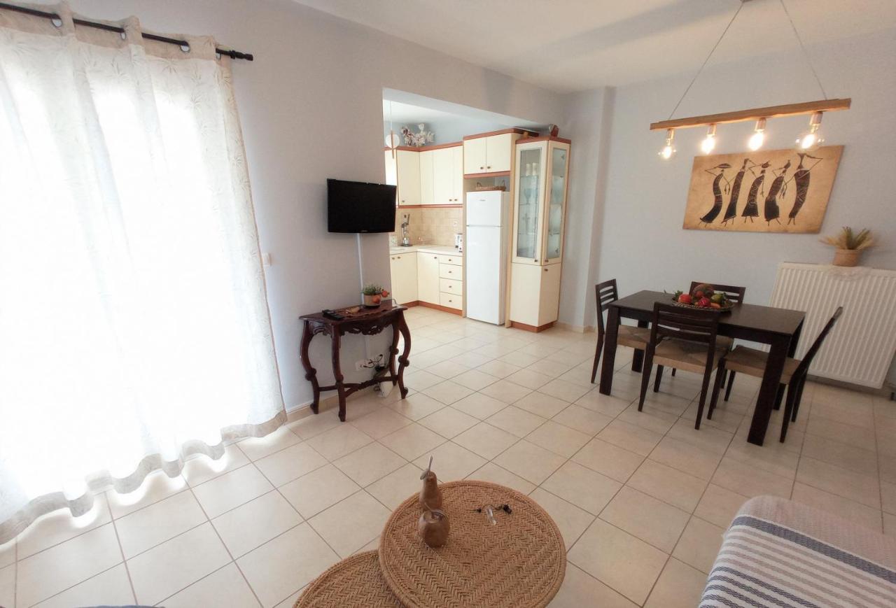 G Apartment In Agia Efimia Екстериор снимка